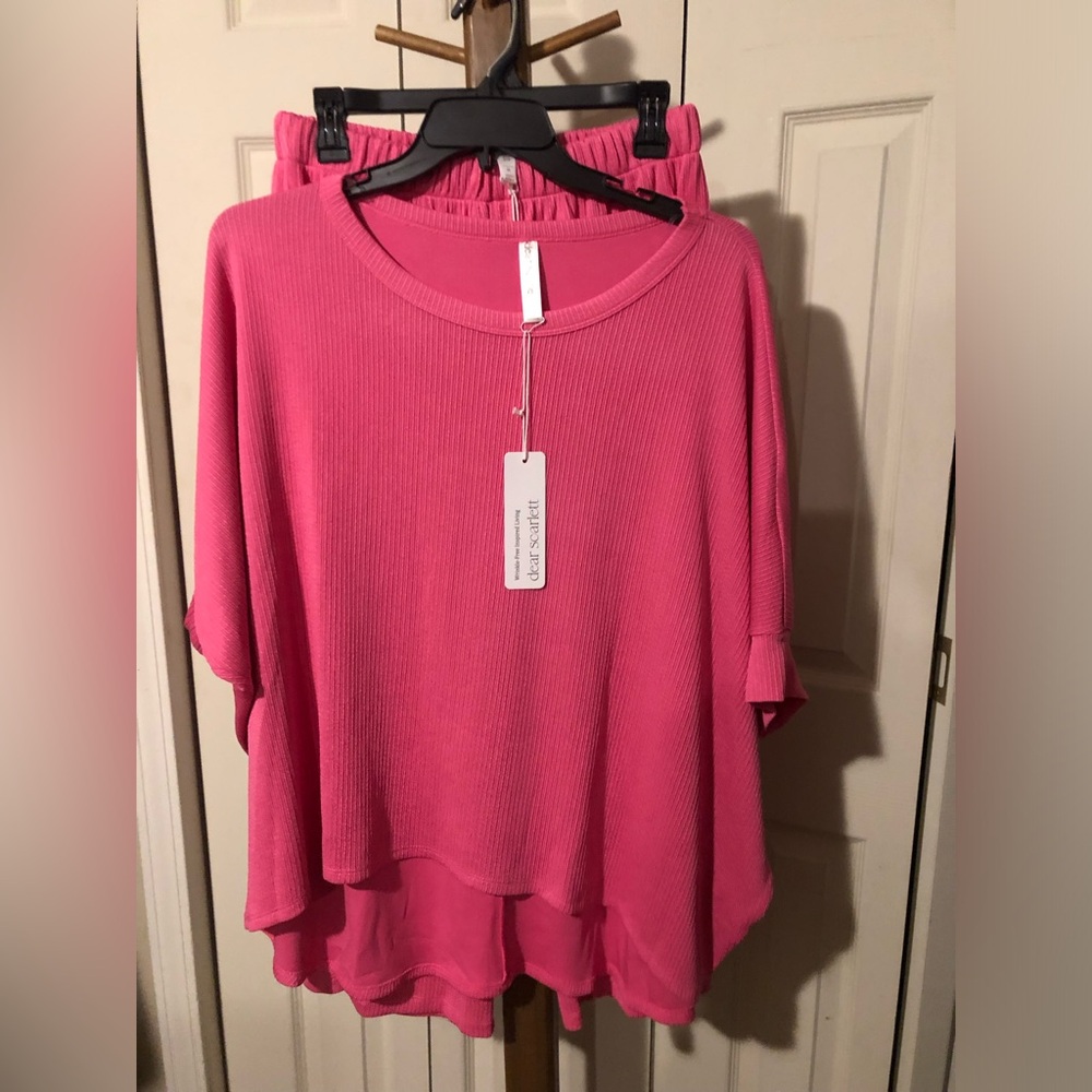 Vibrant Pink Oversized top and Wide Leg pants - Picture 4 of 4